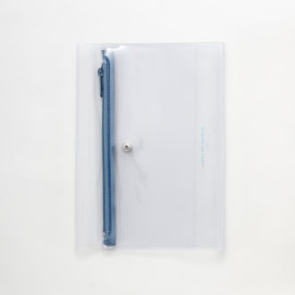 isshoni. ペンケース付ノートカバーPVC B6対応 クリアBL N1868