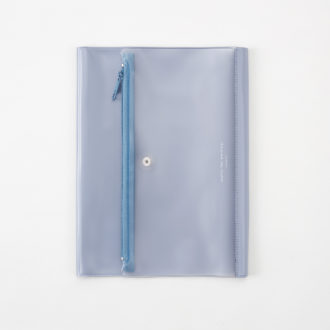 isshoni.ペンケース付きノートカバーPVC A5 Rブルー N1936