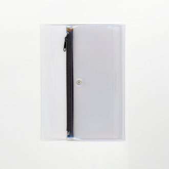 isshoni.ペンケース付きノートカバーPVC A5 R　クリアブラック N1940