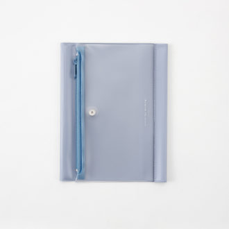 isshoni.ペンケース付きノートカバーPVC B6 Rブルー N1928